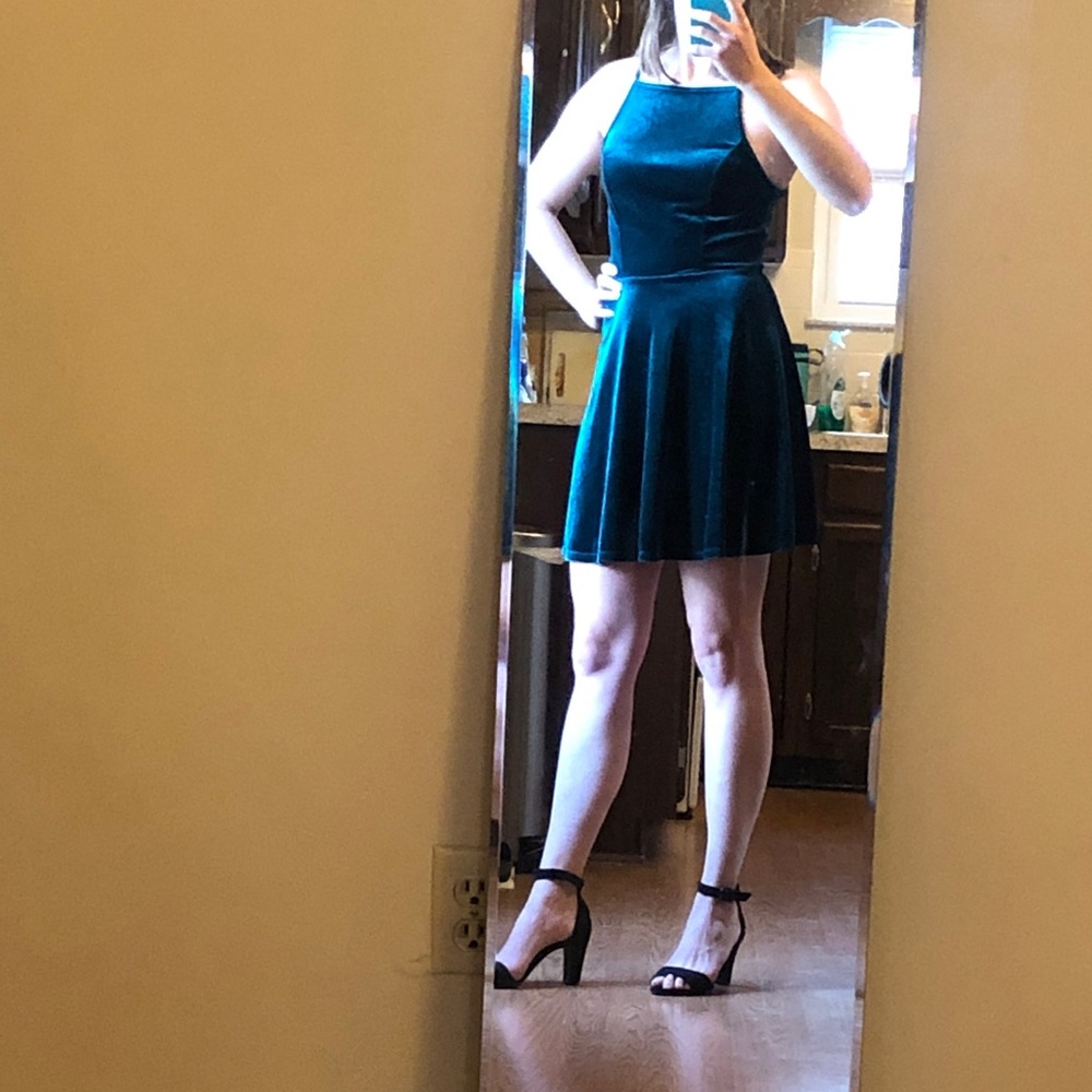 Speechless cute Green Velvet Dress Size Small